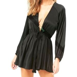 Stolen Heart‎ Romper Mini Shorts Long Sleeve Deep V Neck Black Size Medium